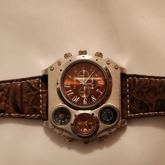 Men's Watch - Picture 1 of 5